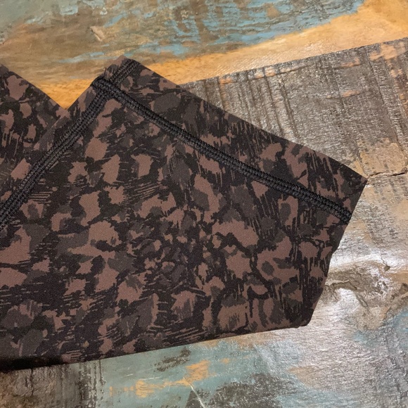 COPY - LULULEMON High-Rise Wunder Under 21" Crop - Luxtreme NWOT - Picture 13 of 16